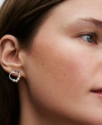 Silver Shaped Circle Treated Freshwater Cultured   Pearls Stud Earrings