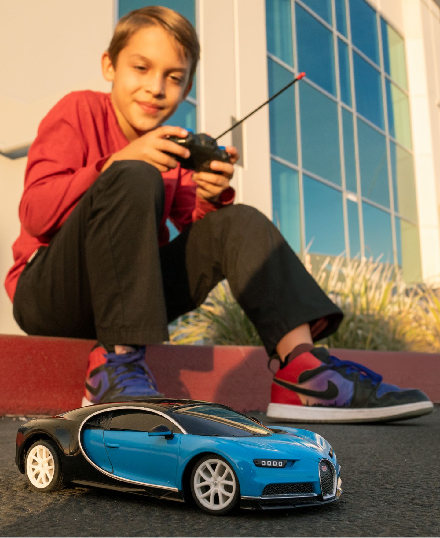 Детская игрушка World Tech Toys 1:24 Bugatti Chiron Electric RC Car — фото 9