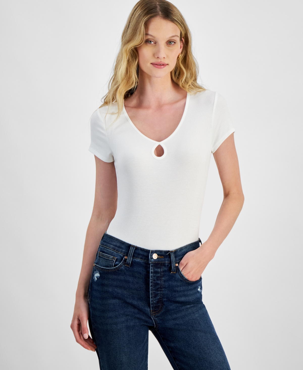 Juniors' Keyhole Ribbed Bodysuit - Snow White