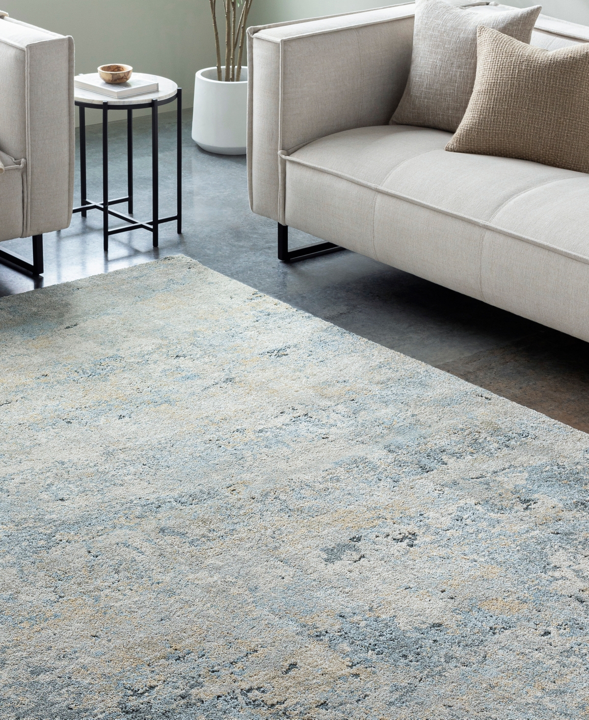 Surya Avellino 528167 7'10"x10' Area Rug In Silver