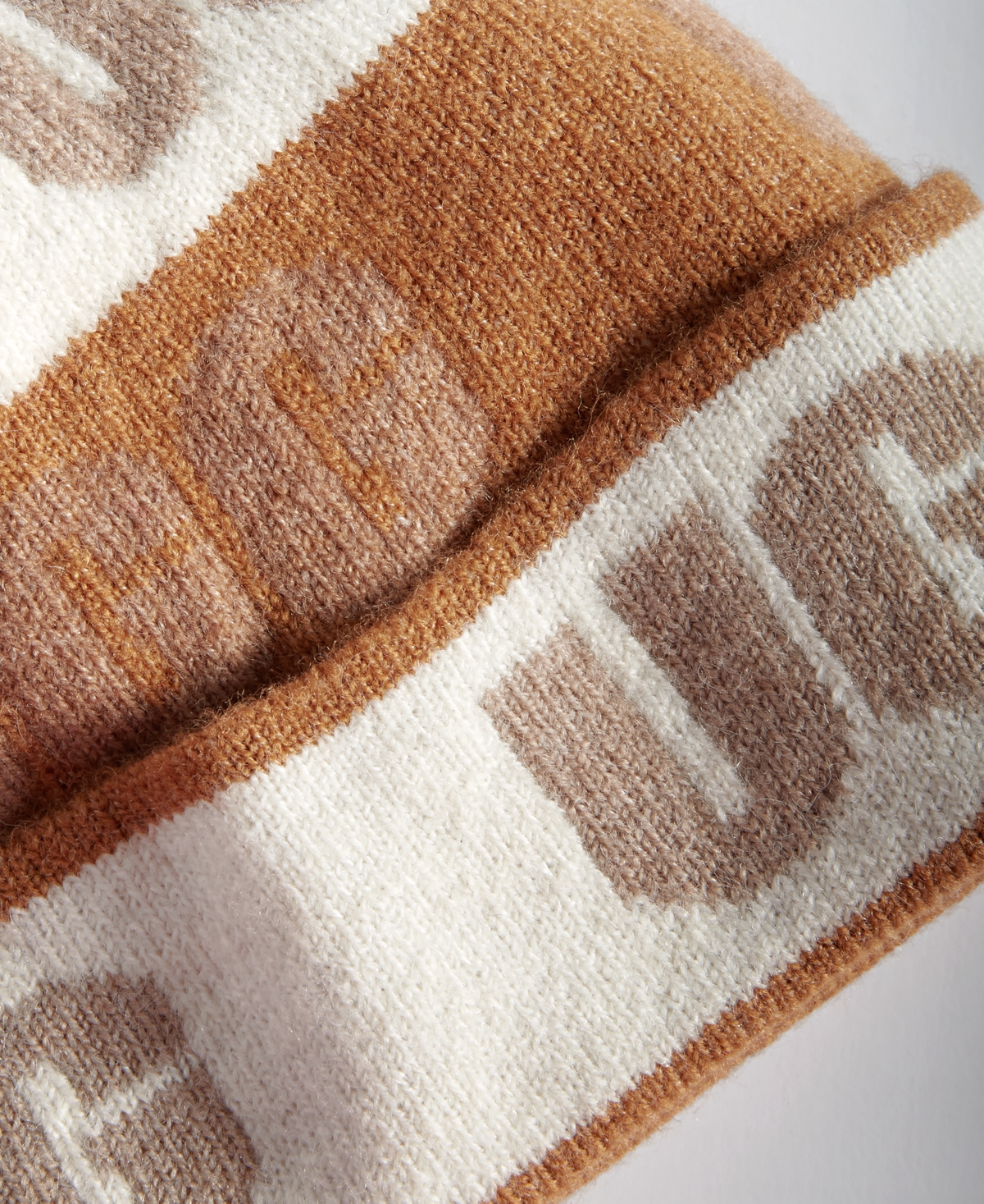 Ugg Women's Graphic Logo Beanie