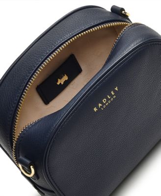Radley Arden クレッセント ショルダーバッグ Radley London Arden Crescent- Small Zip Around Crossbody
