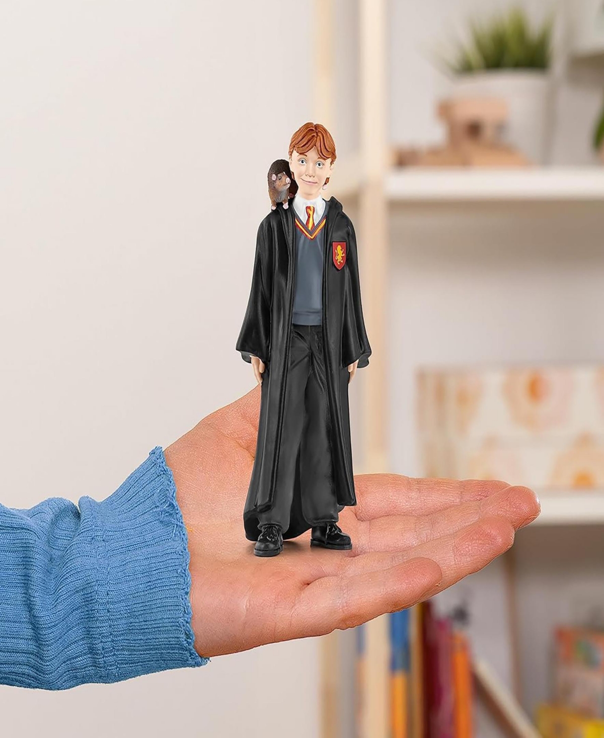 Schleich Wizarding World Of Harry Potter 2-piece Set: Ron Scabbers Figurines In Multi