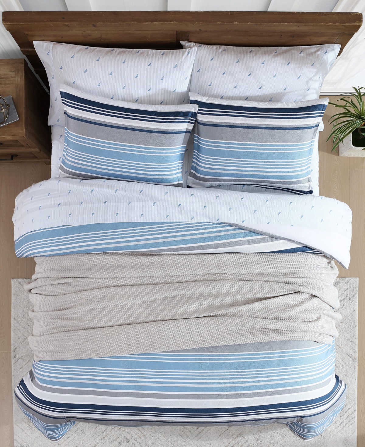 Nautica Closeout!  Bradlee 3 Piece Comforter Set, King In Grey,blue