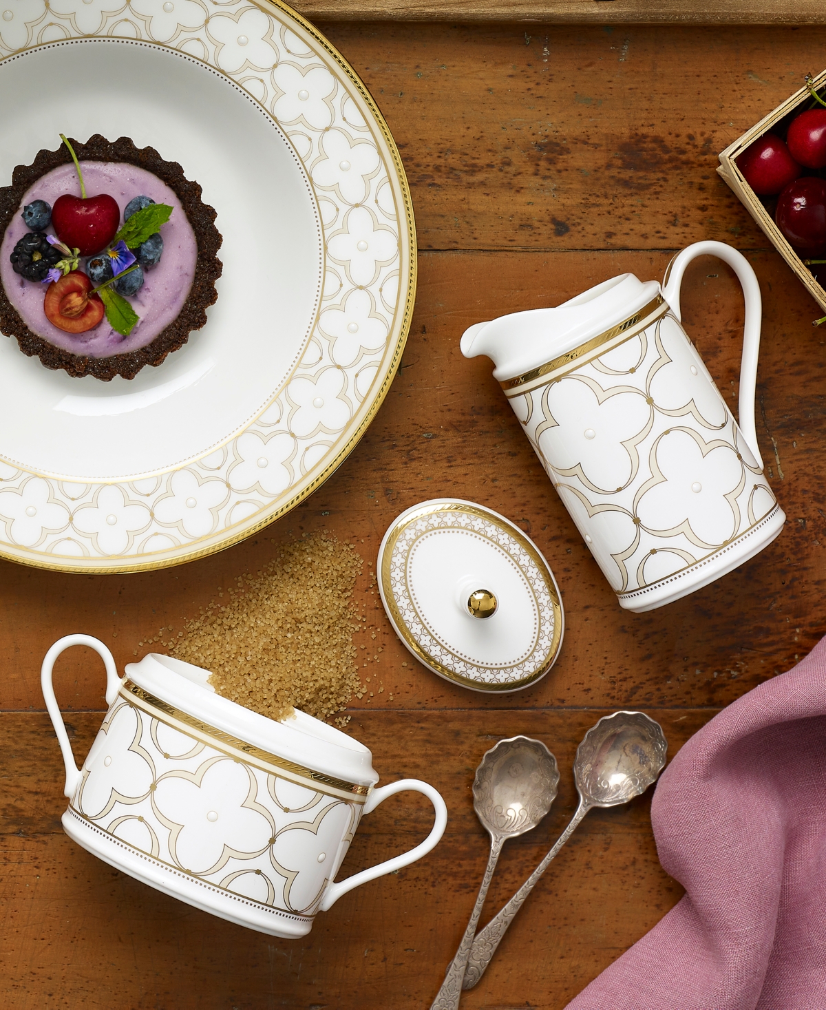 Noritake Trefolio Gold Sugar Creamer Set In White