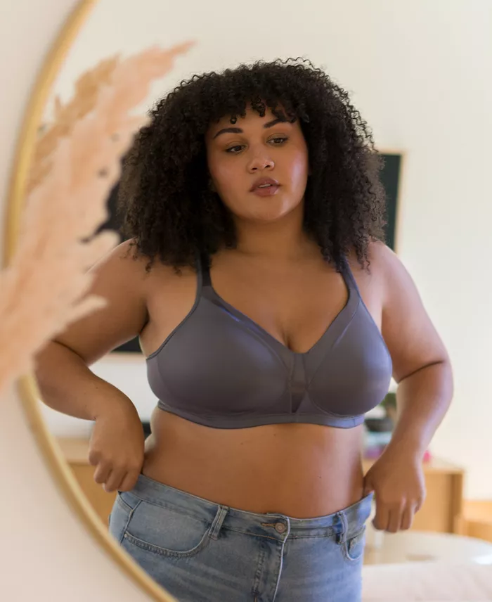 Full Figure 18 Hour Sleek & Smooth Wireless Bra 4803, Online Only - thumbnail 5