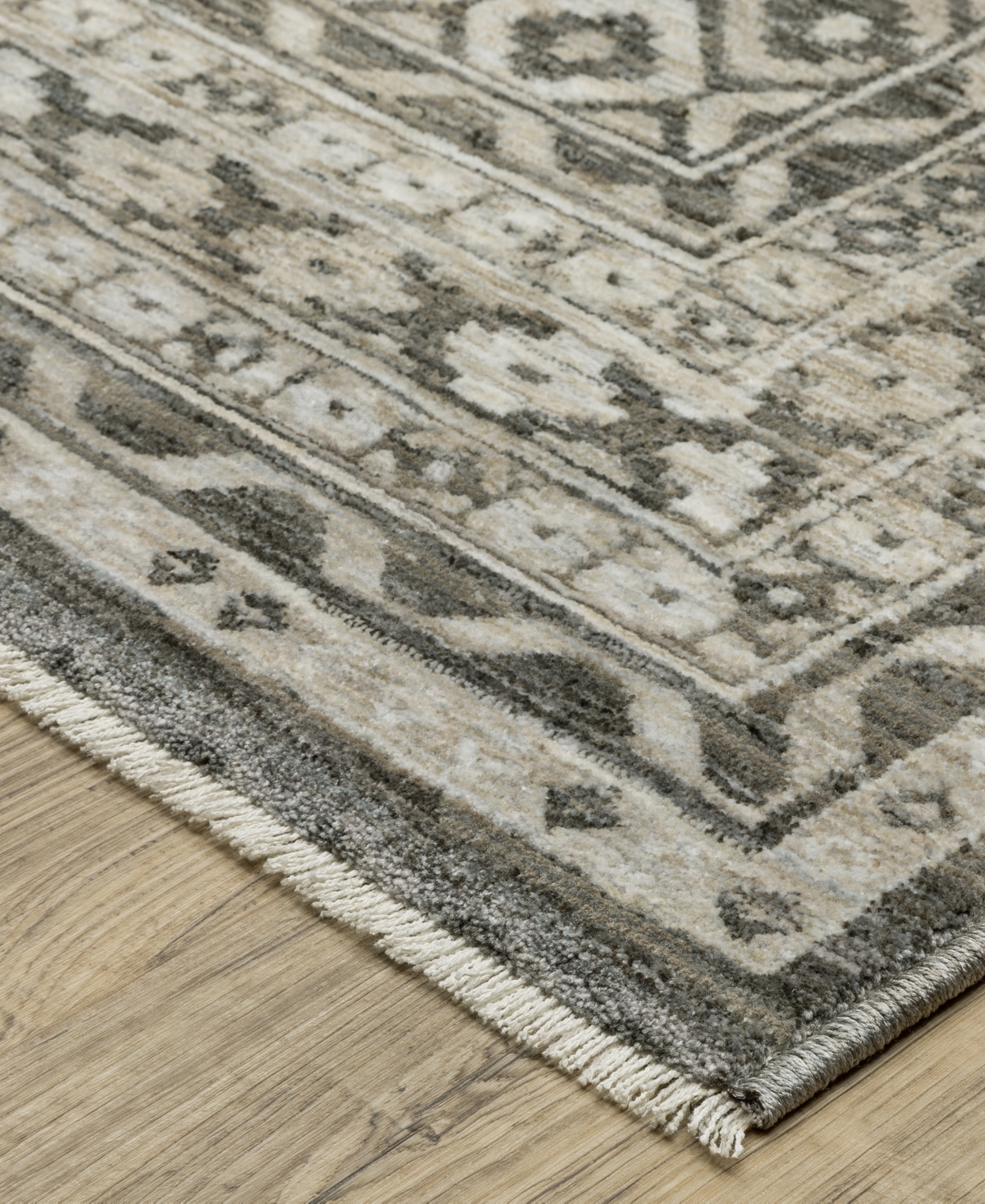 Oriental Weavers Chamberlain Ch03b 5'3x7'6 Area Rug In Gray