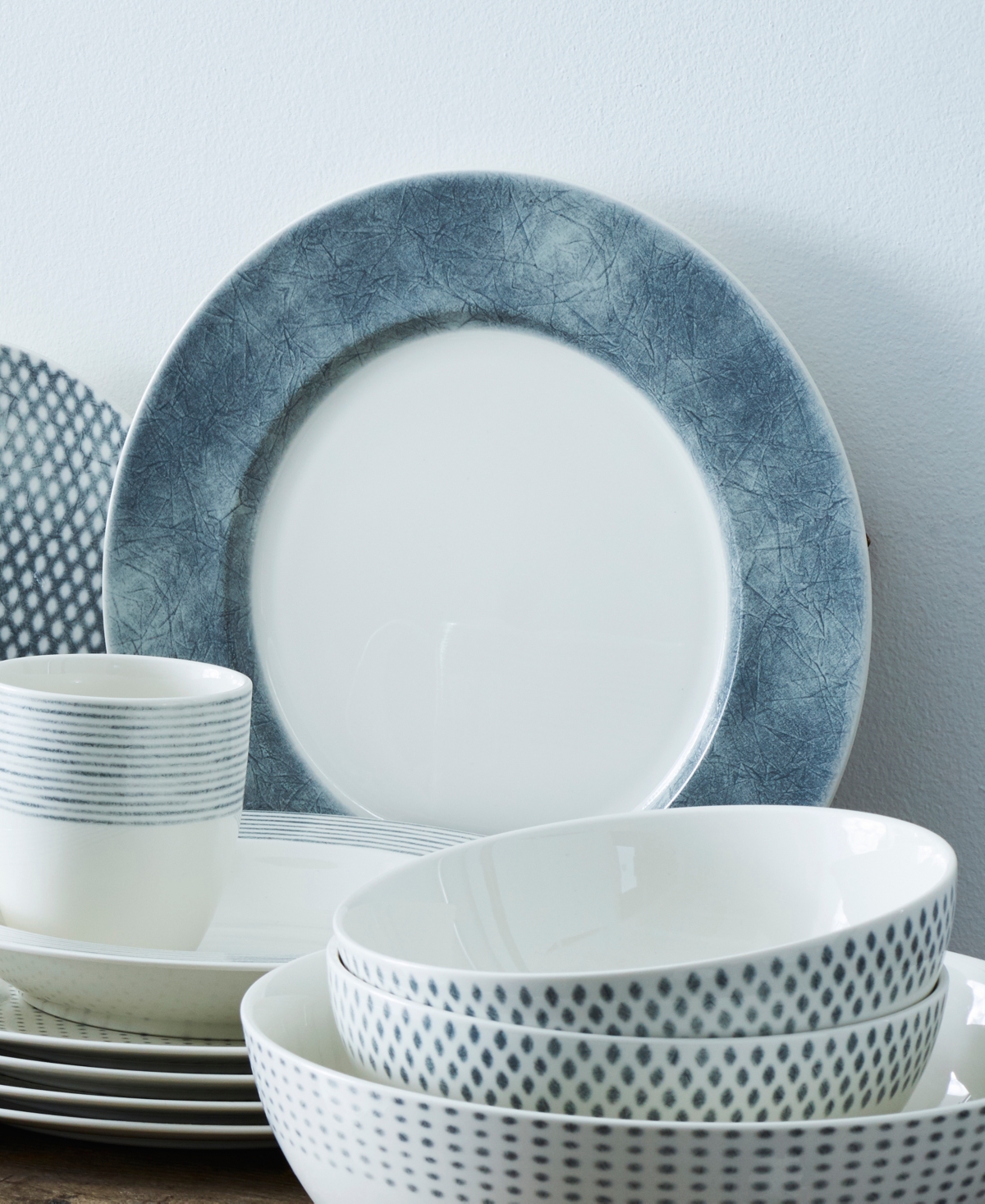 Noritake Hammock Round Platter