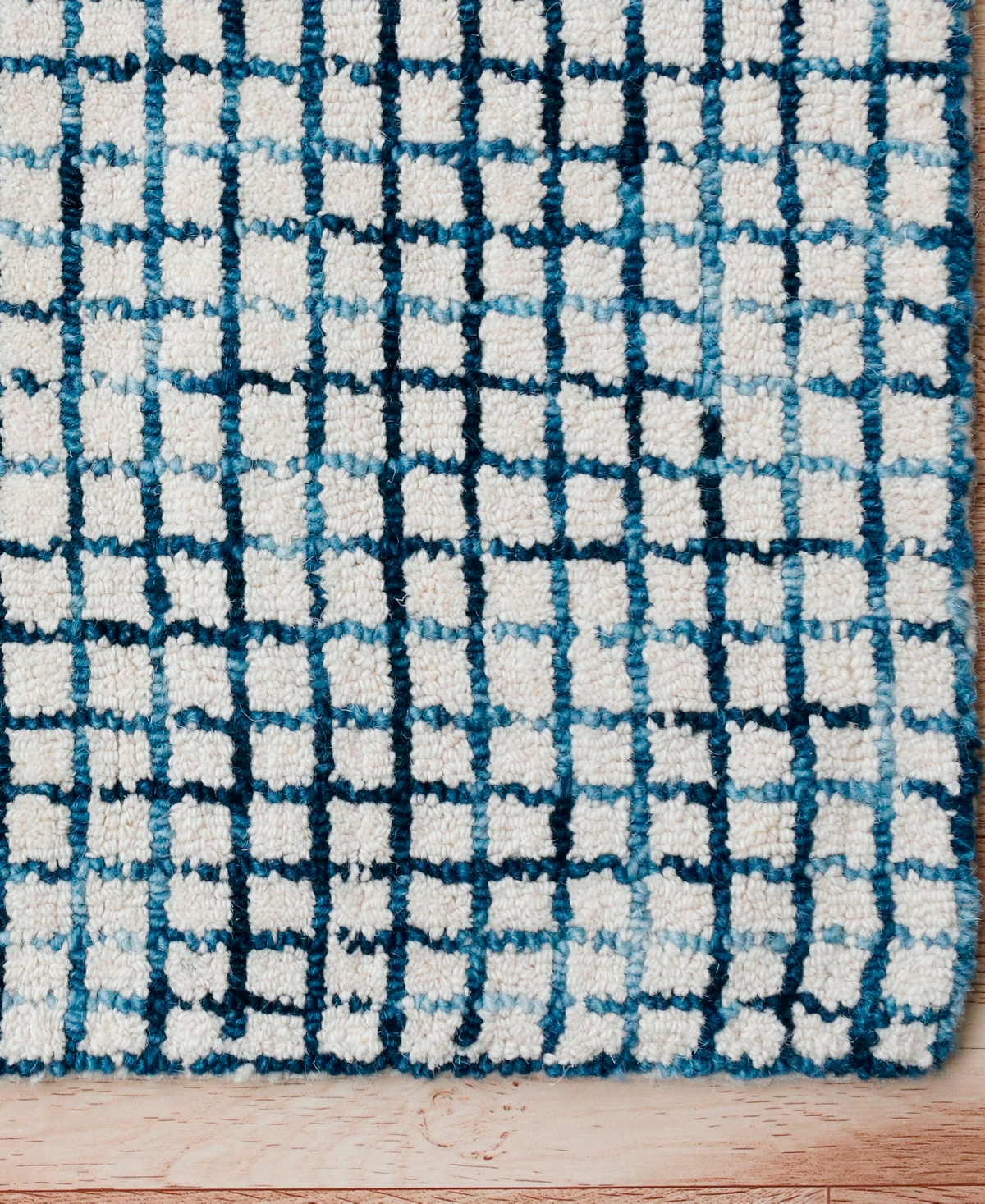 Lr Home Astrid Cri-295 2'6"x8' Runner Area Rug