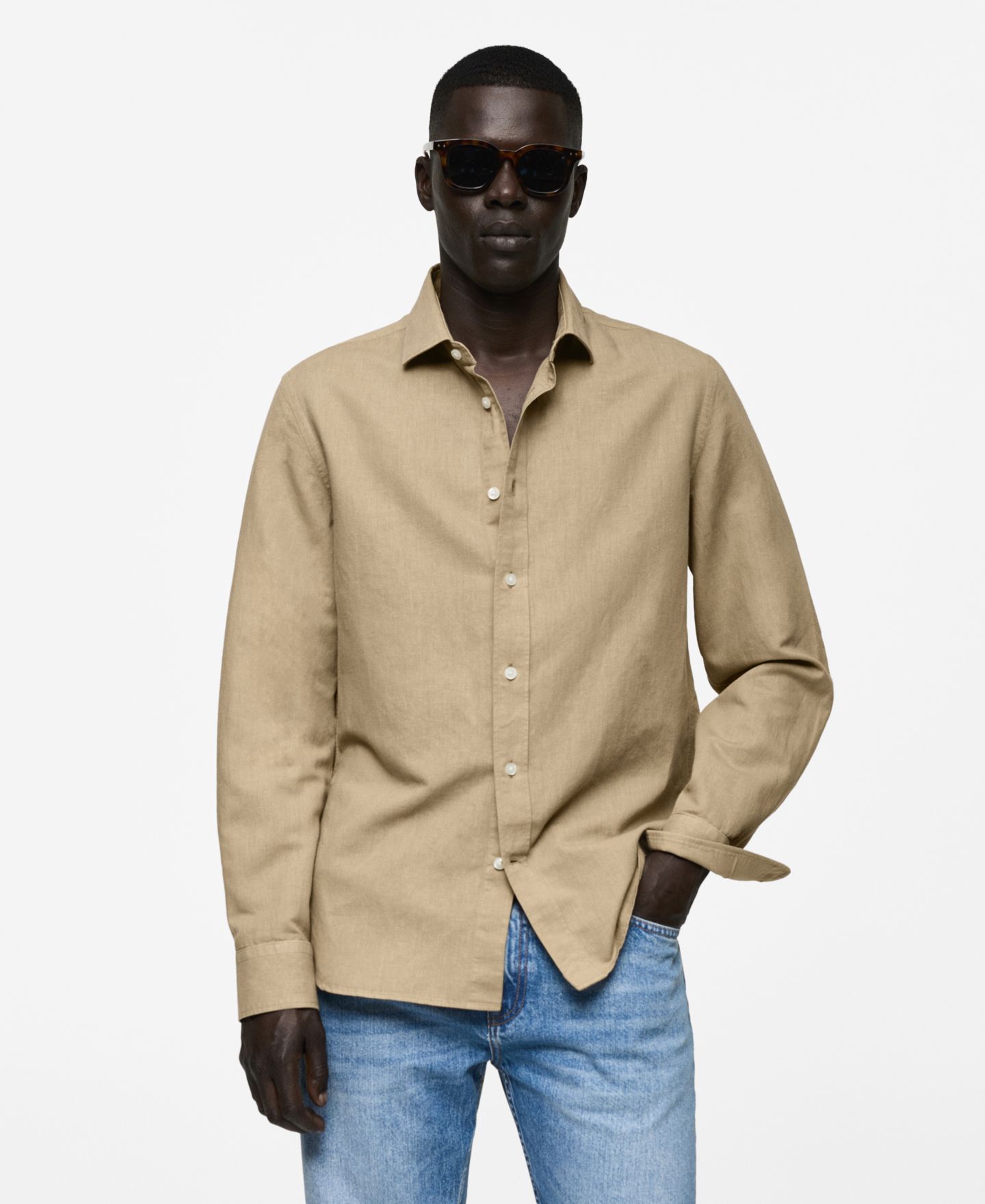 Мужская рубашка Mango Slim Fit Linen Blend, цвет: Хаки — фото 1