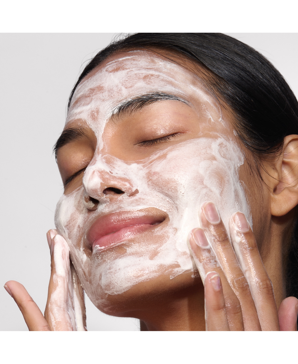 Clarins Hydrating Gentle Foaming Cleanser With Aloe Vera In No Color