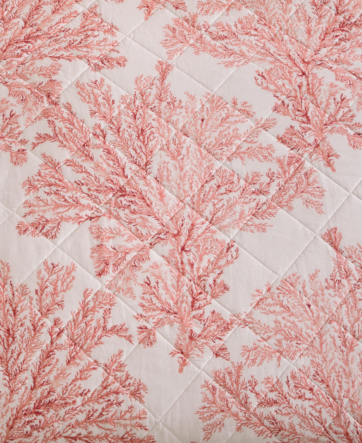 Tommy Bahama Home Coral Garden Reversible 3 Piece Quilt Set, Full/queen In Rose Coral