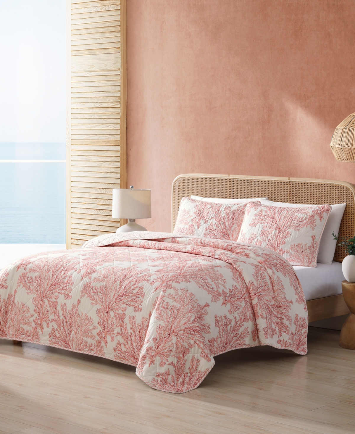Tommy Bahama Home Coral Garden Reversible 3 Piece Quilt Set, King In Rose Coral
