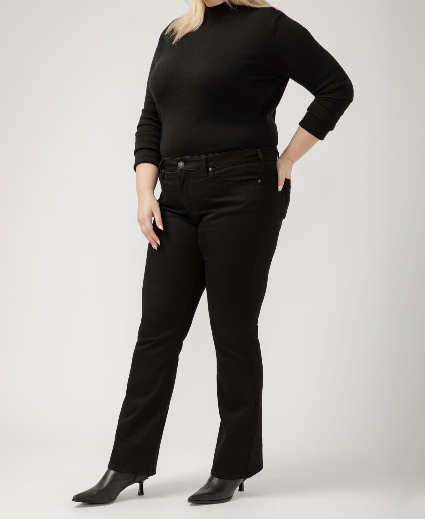 Женские джинсы Silver Jeans Co. Plus Size Suki Mid Rise Curvy Fit Bootcut, цвет: Чёрный — фото 6