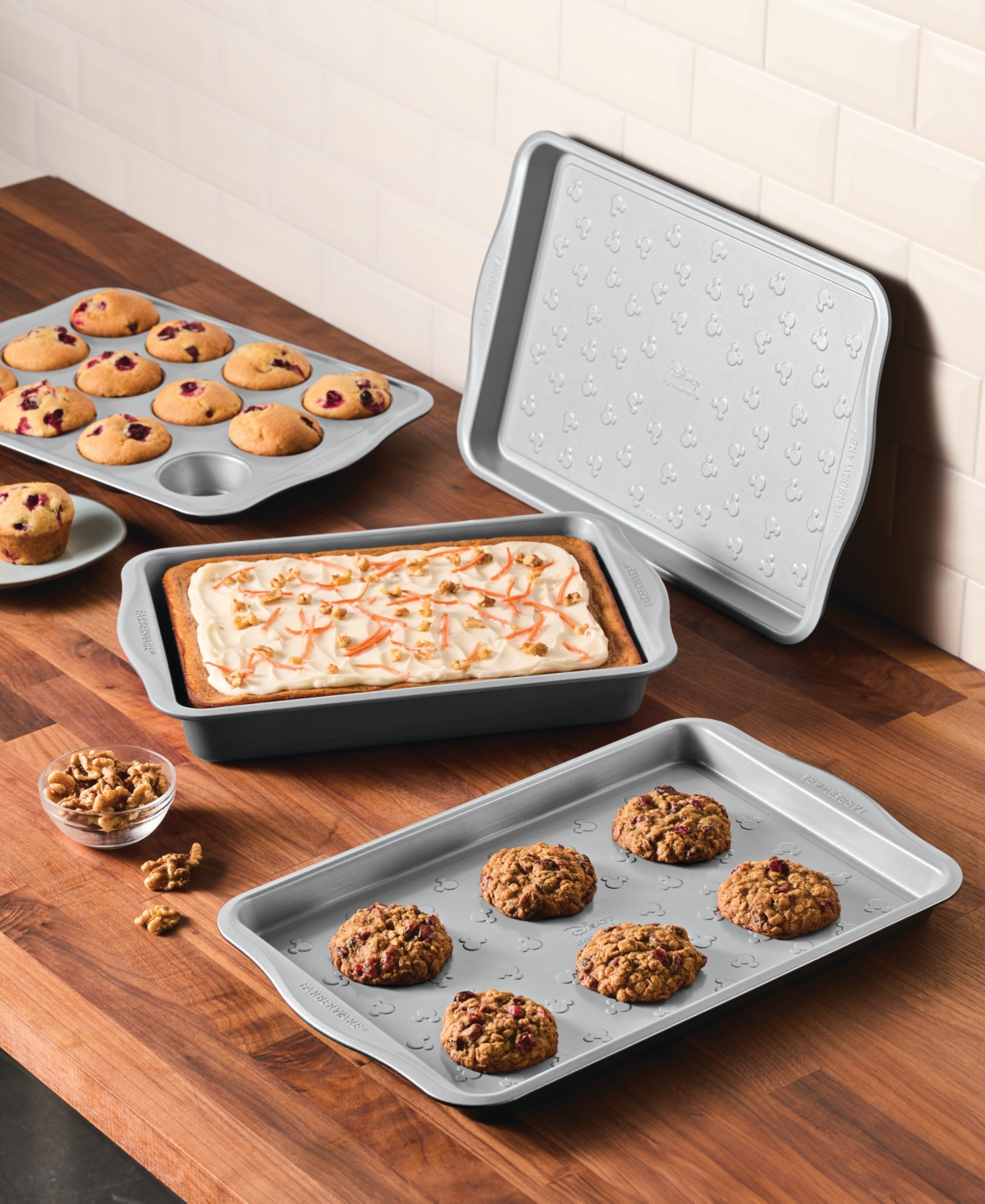 Farberware Disney Bake With Mickey Mouse Steel 4-piece Bakeware Set In Black