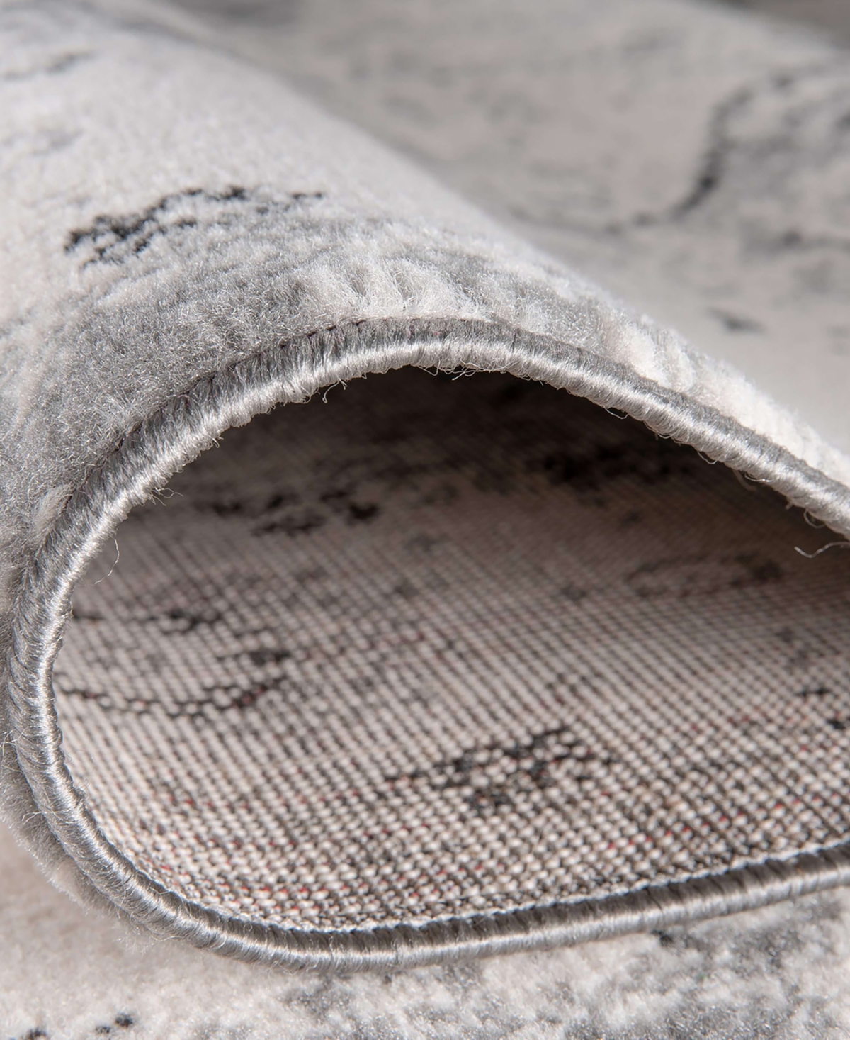 Main Street Rugs Lyon LYN830 2'7