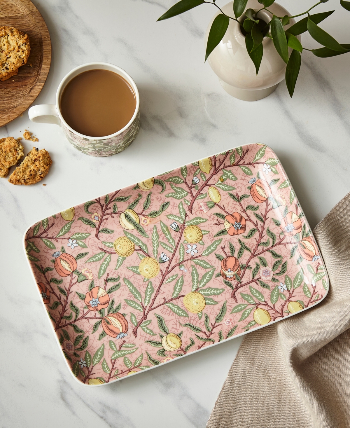 Spode Morris & Co. Fruit Serving Tray In Pink