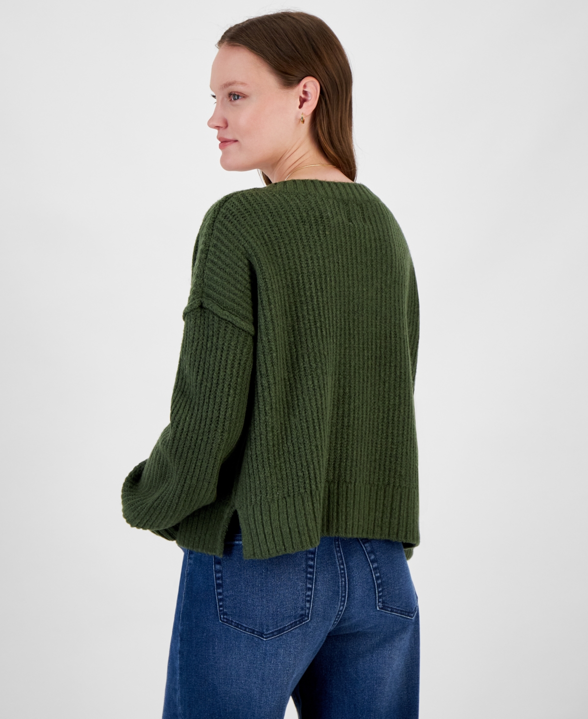 HIPPIE ROSE JUNIORS' V-NECK OVERSIZED SWEATER 