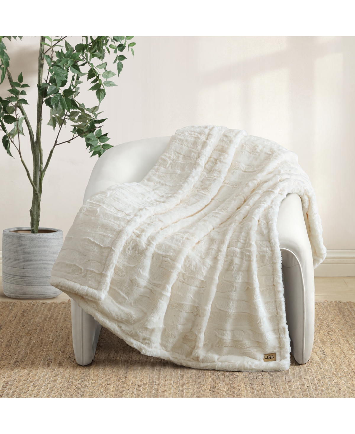 Ugg Valor Textured Faux Fur Throw, 50" X 70" In Snow