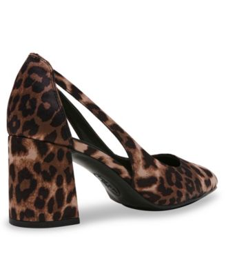 Women's Berkeley Block Heel Dress Pumps