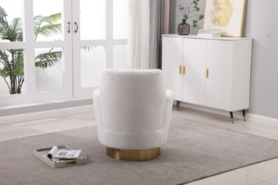 Cozy and Versatile Swivel Chair with Spacious Seating