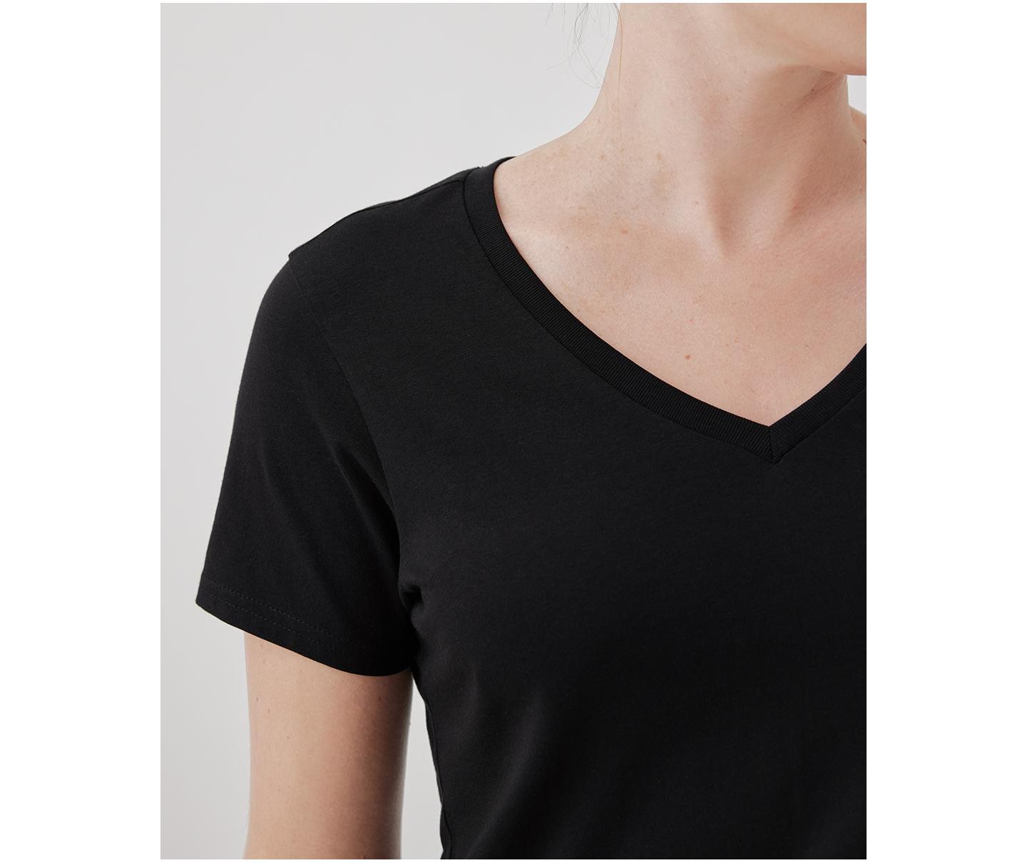 Женская футболка Pact Softspun V-Neck, цвет: Чёрный — фото 3