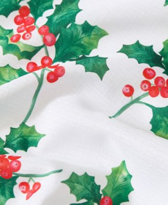 Classic Holly Scallop Border Napkins 17"x 17", Set of 4
