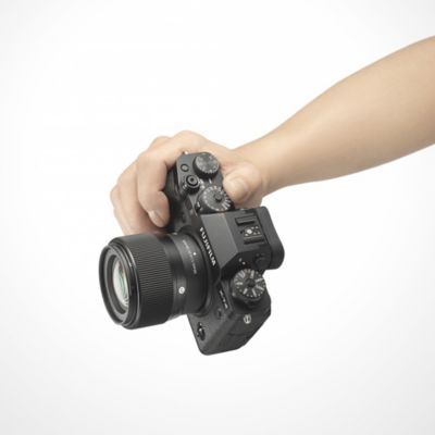 56mm F1.4 Contemporary DC DN Lens for Fuji X Mount