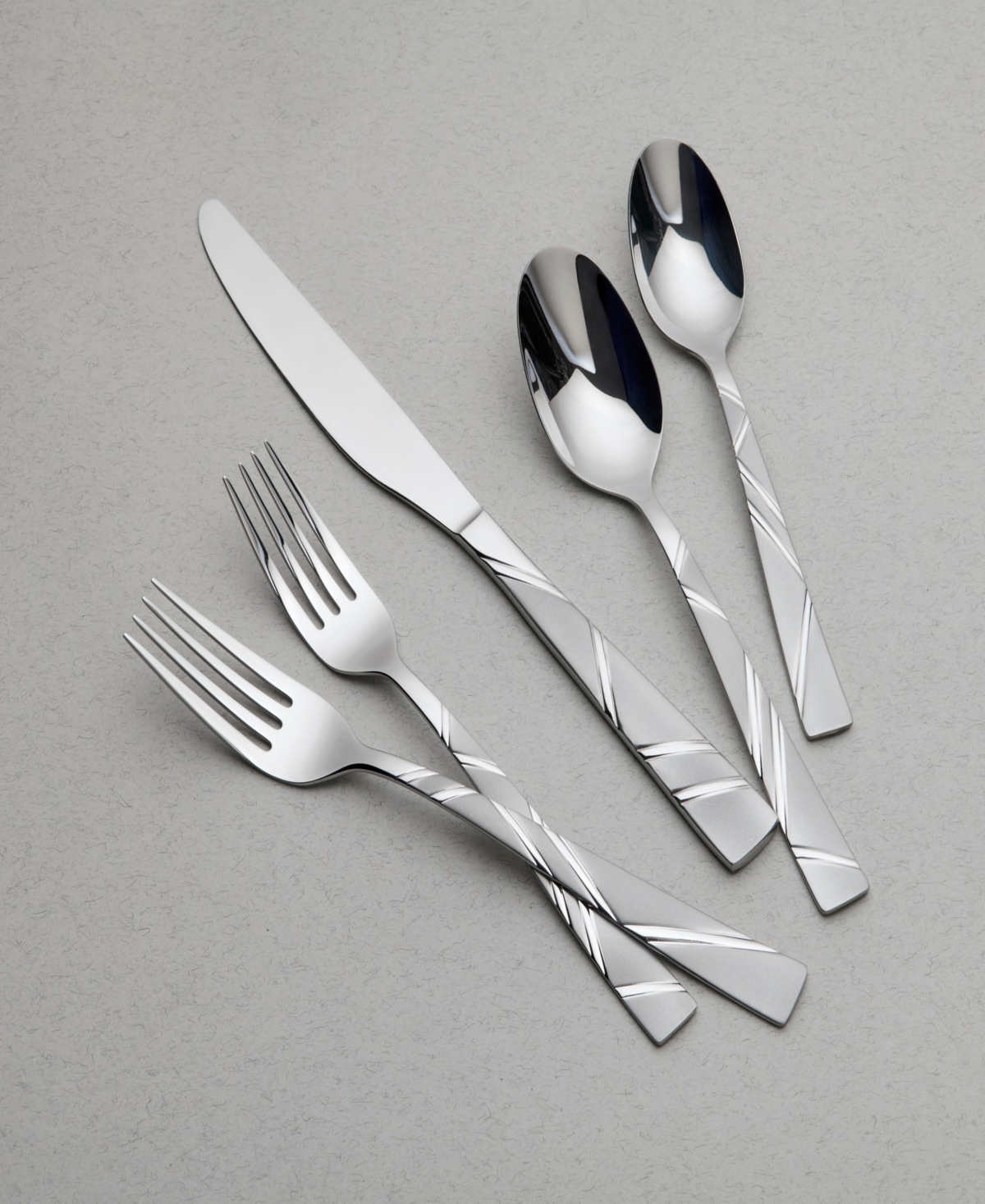 Ornative Jonah Sand Service For 4 20 Piece Flatware Set In Silver