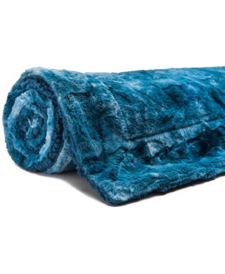 Premium Wolf Faux Fur & Sherpa Minky Reversible Blanket, Throw