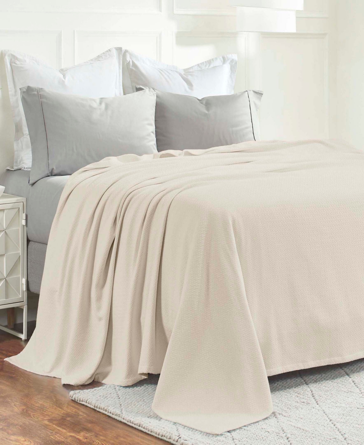 Superior Nobel Cotton Jacquard Dobby Weave Textured Chevron Lightweight Woven Blanket, King In Ivory