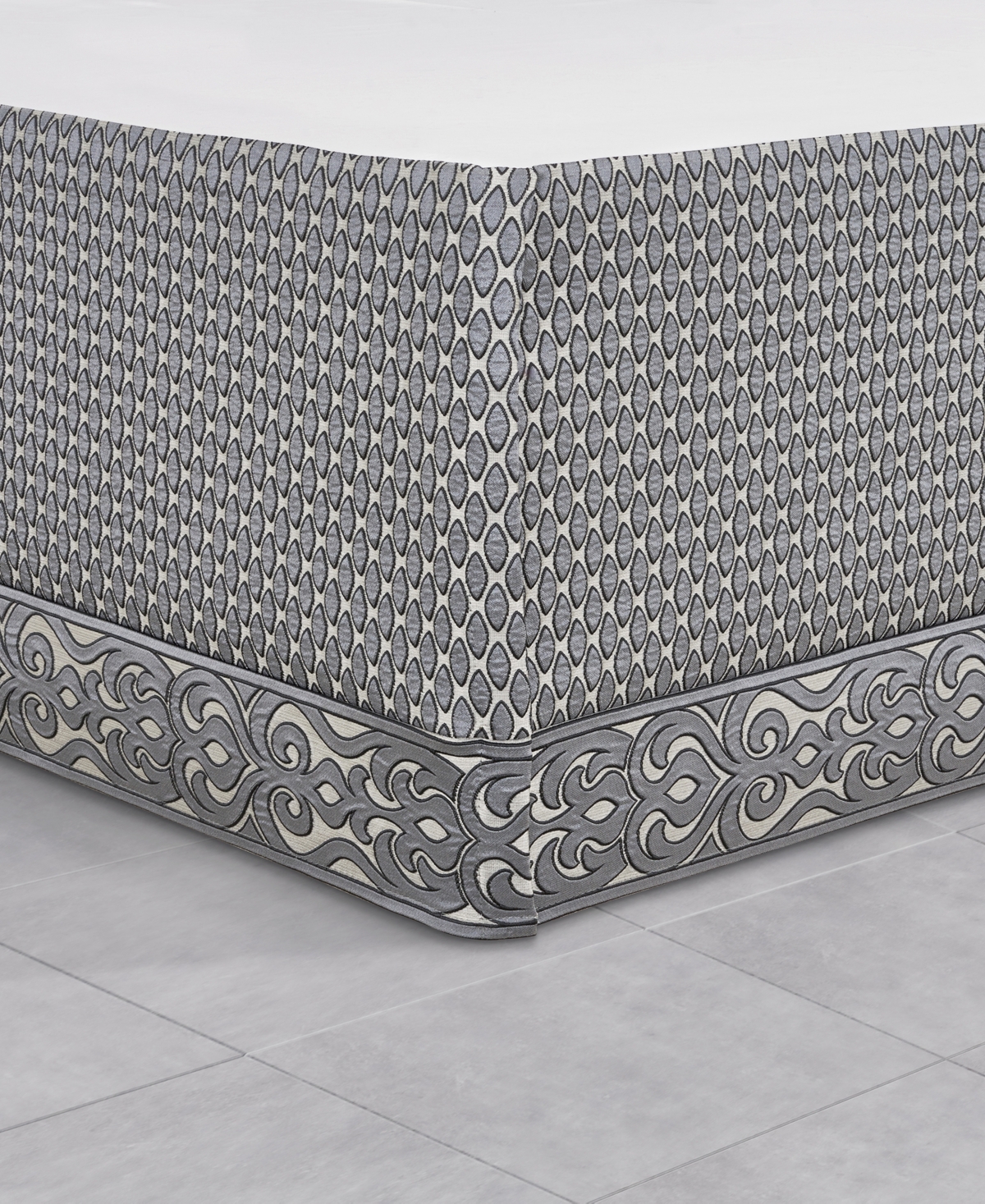 J Queen New York Bolero Pewter 4-Pc. Comforter Set