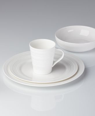 Tin Can Alley 4 Degree Dinner Plates, Set of 4