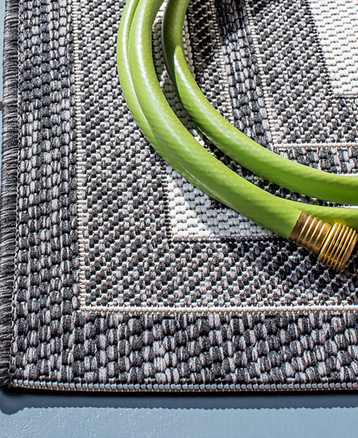 Safavieh Courtyard I CY84753712 2'3