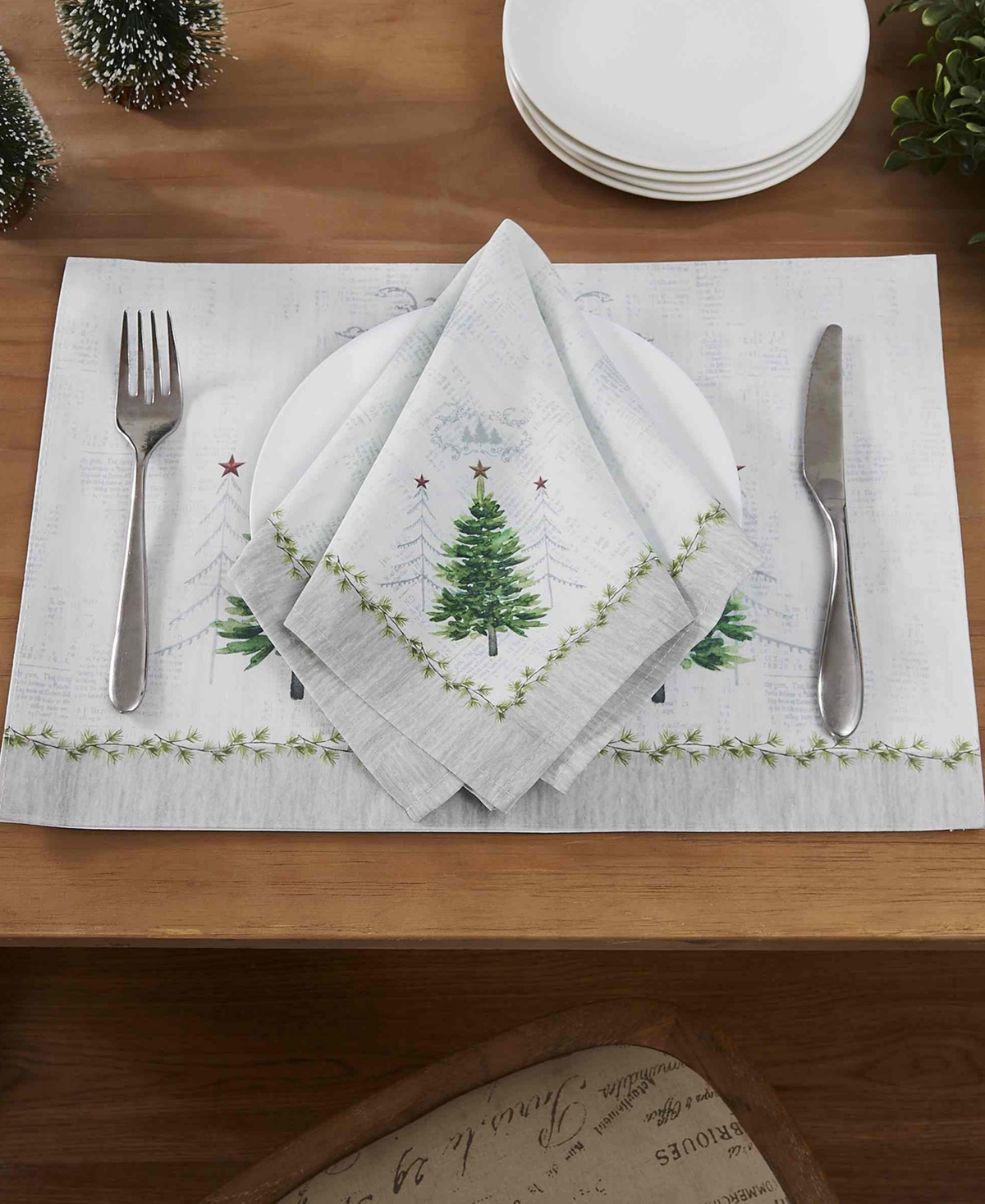 Avanti Trees Polyester 18" X 18'', Set Of 4 In Green