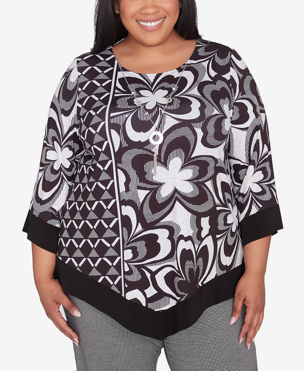 Alfred Dunner Plus Size Runway Ready Floral Geometric Top With Necklace In Black,white Metallic