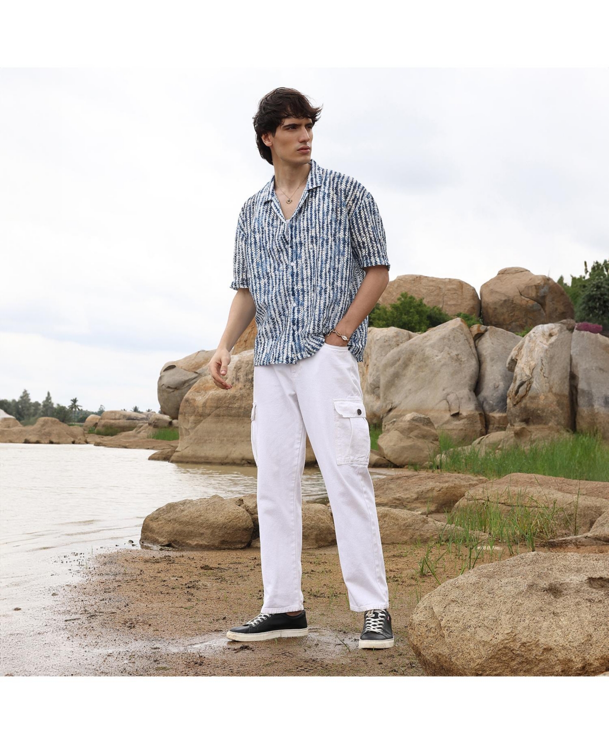 Campus Sutra Men's Navy& Ivory White Ombre-Striped Oversized Shirt - Blue