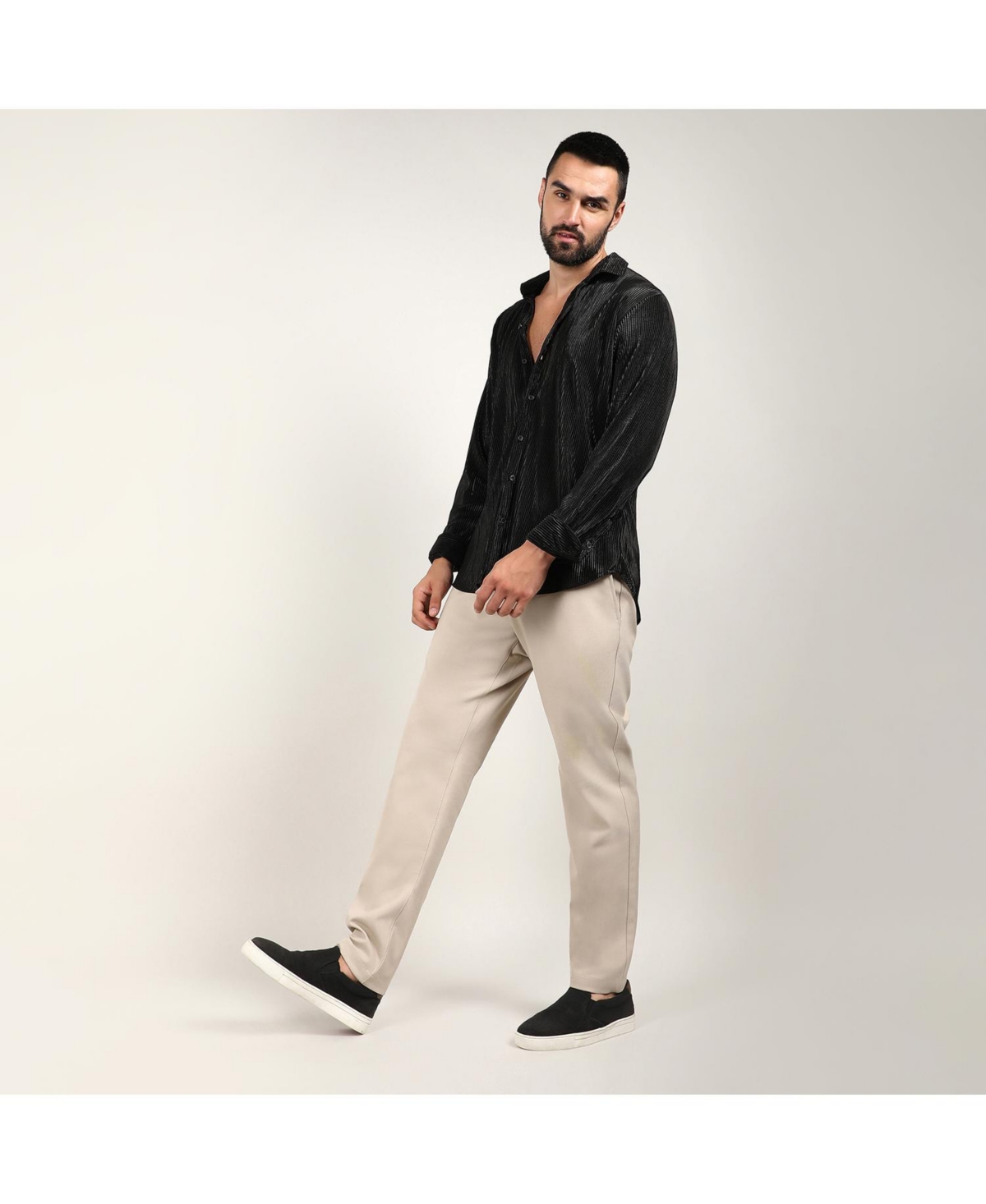Campus Sutra Men's MidnightPleat-Creased Shirt - Black
