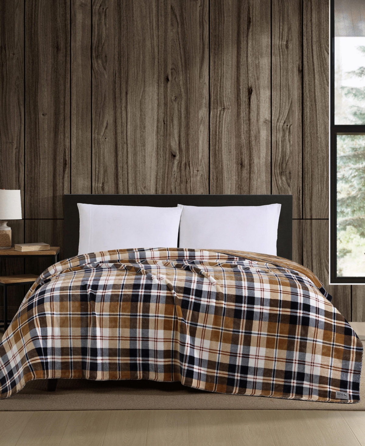 Eddie Bauer Trailhead Plaid Plush Reversible Blanket, King In Camel,navy