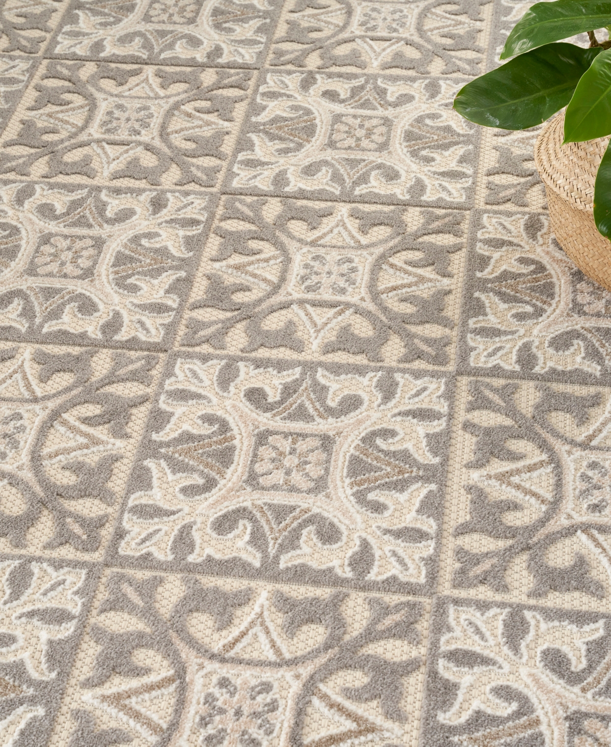 Nourison Home Aloha Alh34 7'x10' Area Rug In Ivory,gray