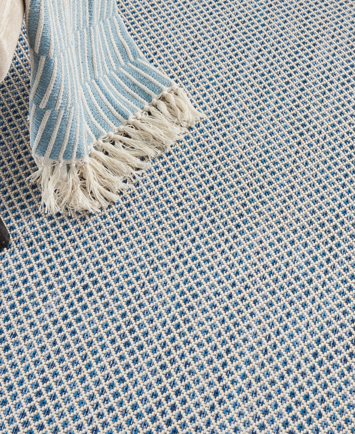 Nourison Home Courtyard Cou01 5'x7' Area Rug In Ivory,blue