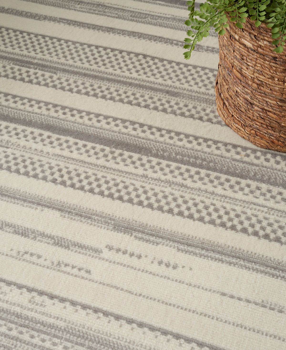 Nourison Home Grafix Grf41 5'3"x7'3" Area Rug In Ivory,gray