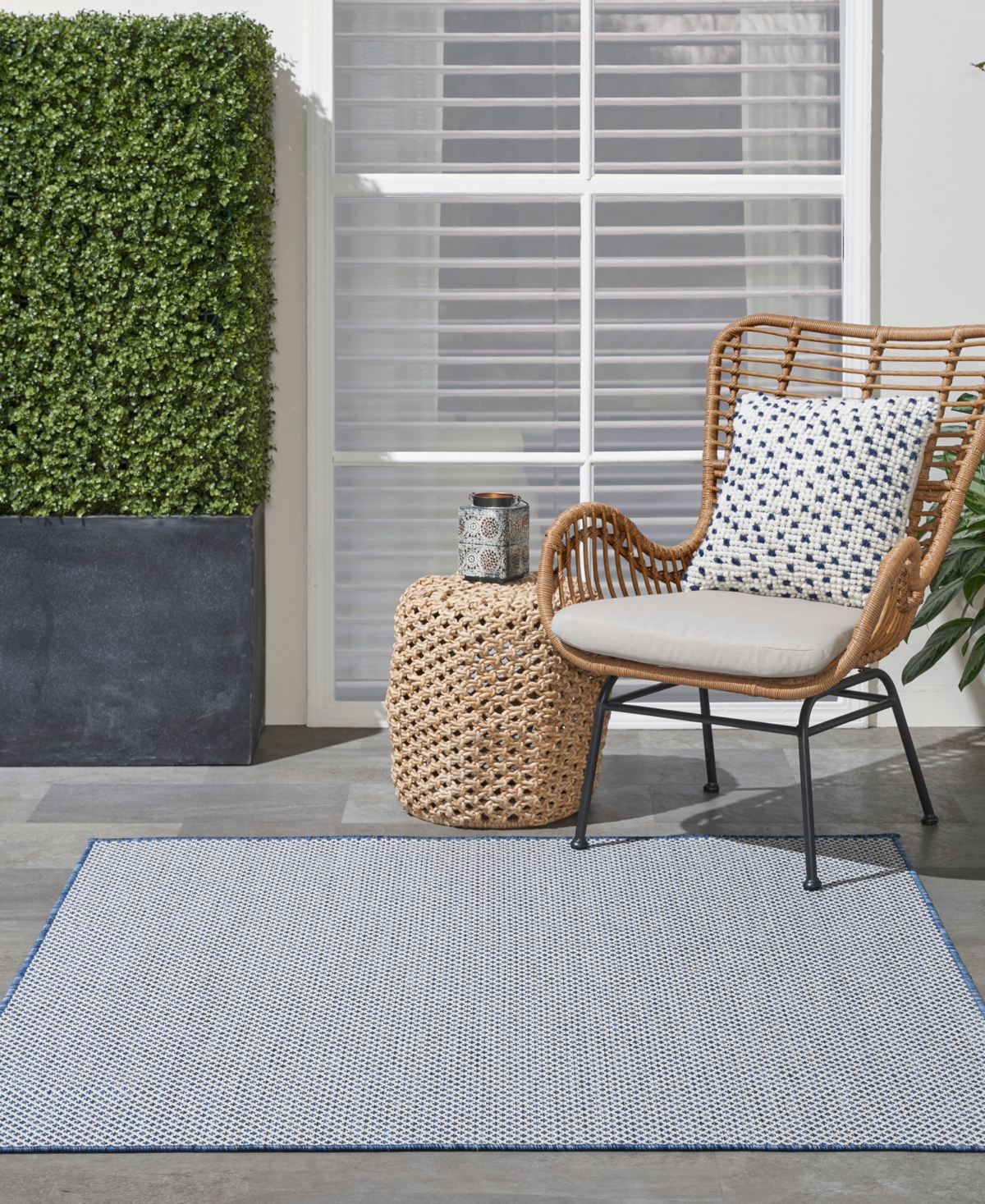 Nourison Home Courtyard Cou01 5'x5' Square Area Rug In Ivory,blue