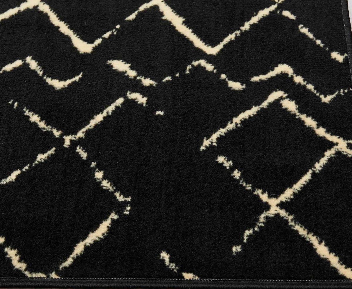 Nourison Home Grafix Grf04 7'10"x9'10" Area Rug In Black