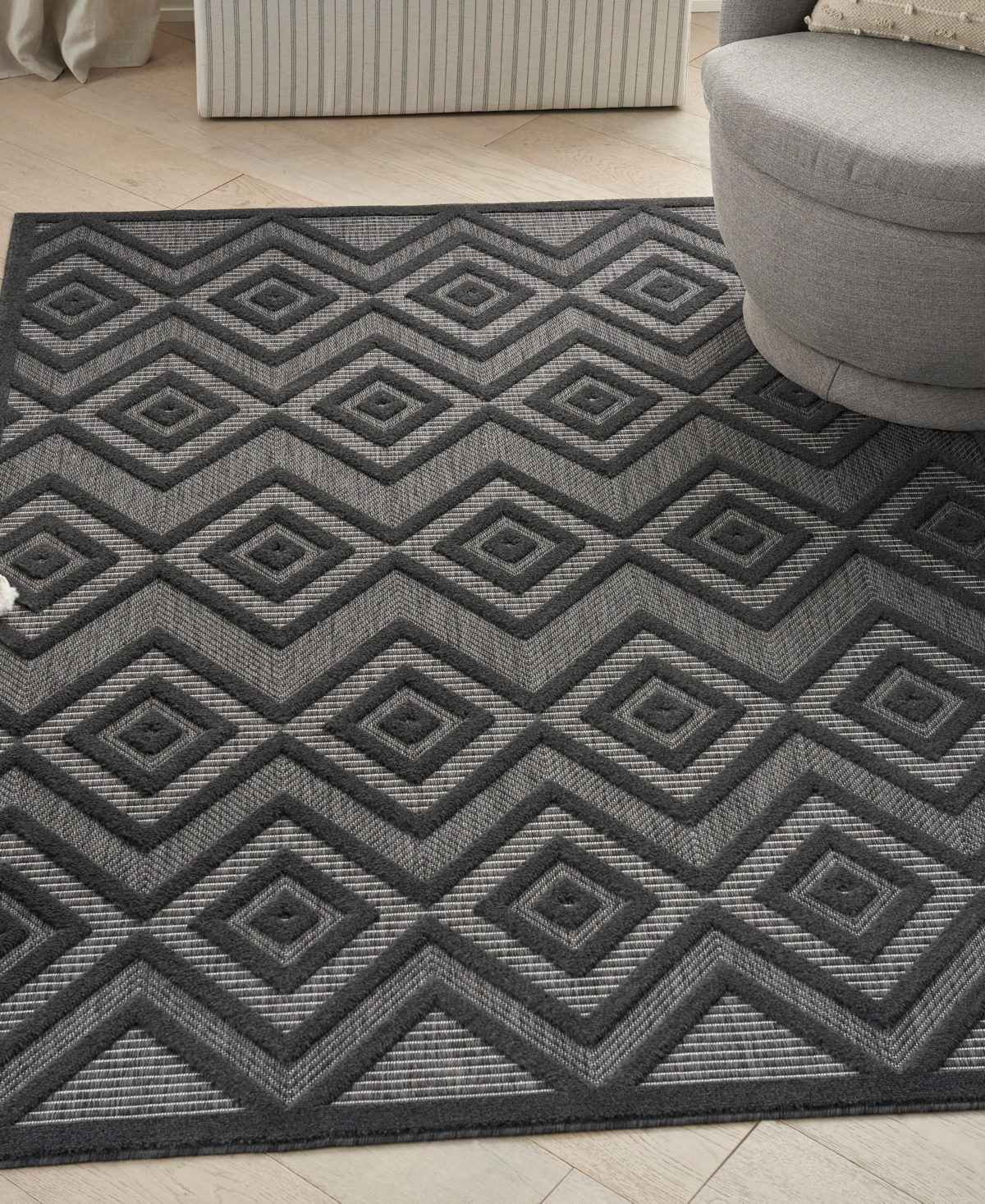 Nourison Home Versatile Nrv01 4'x6' Area Rug In Charcoal