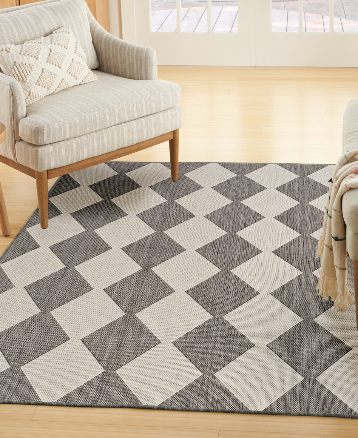 Nourison Home Positano Pos04 4'x6' Area Rug In Charcoal