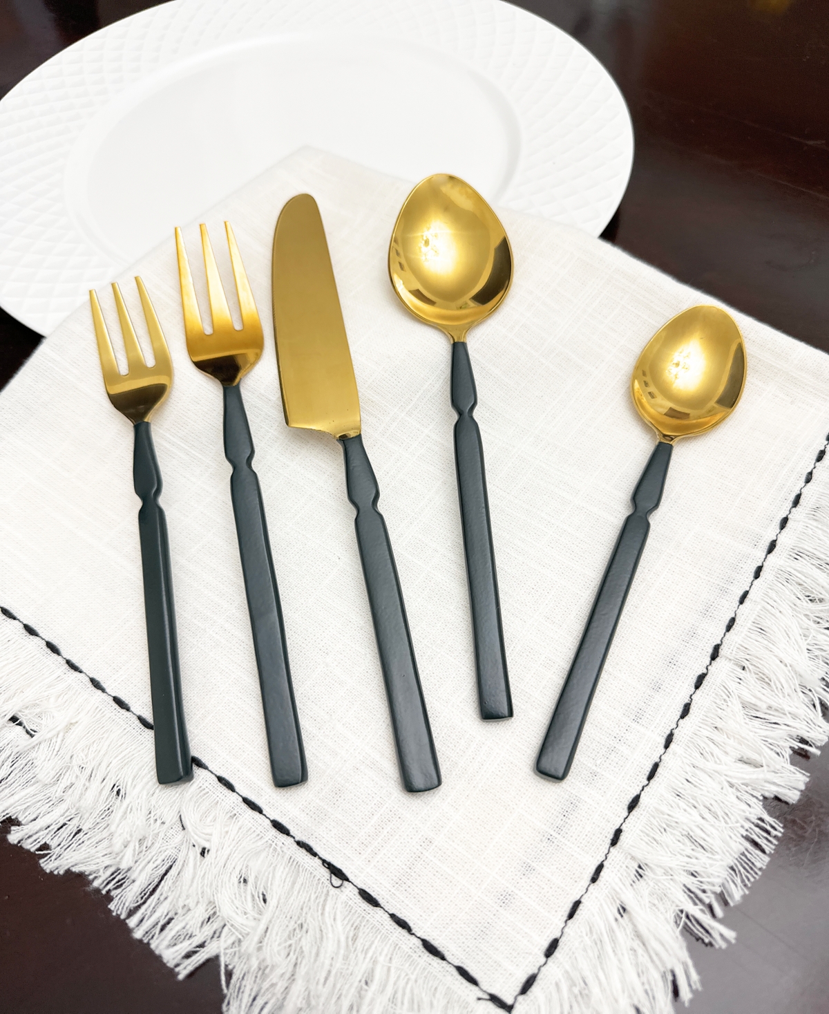 VIBHSA SPADE 20-PC. FLATWARE SET, SERVING FOR 4 