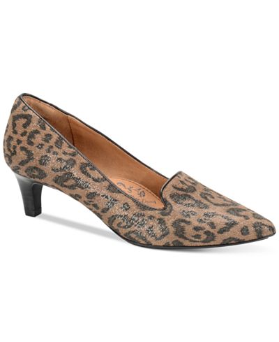Sofft Vesper Kitten Heel Pumps