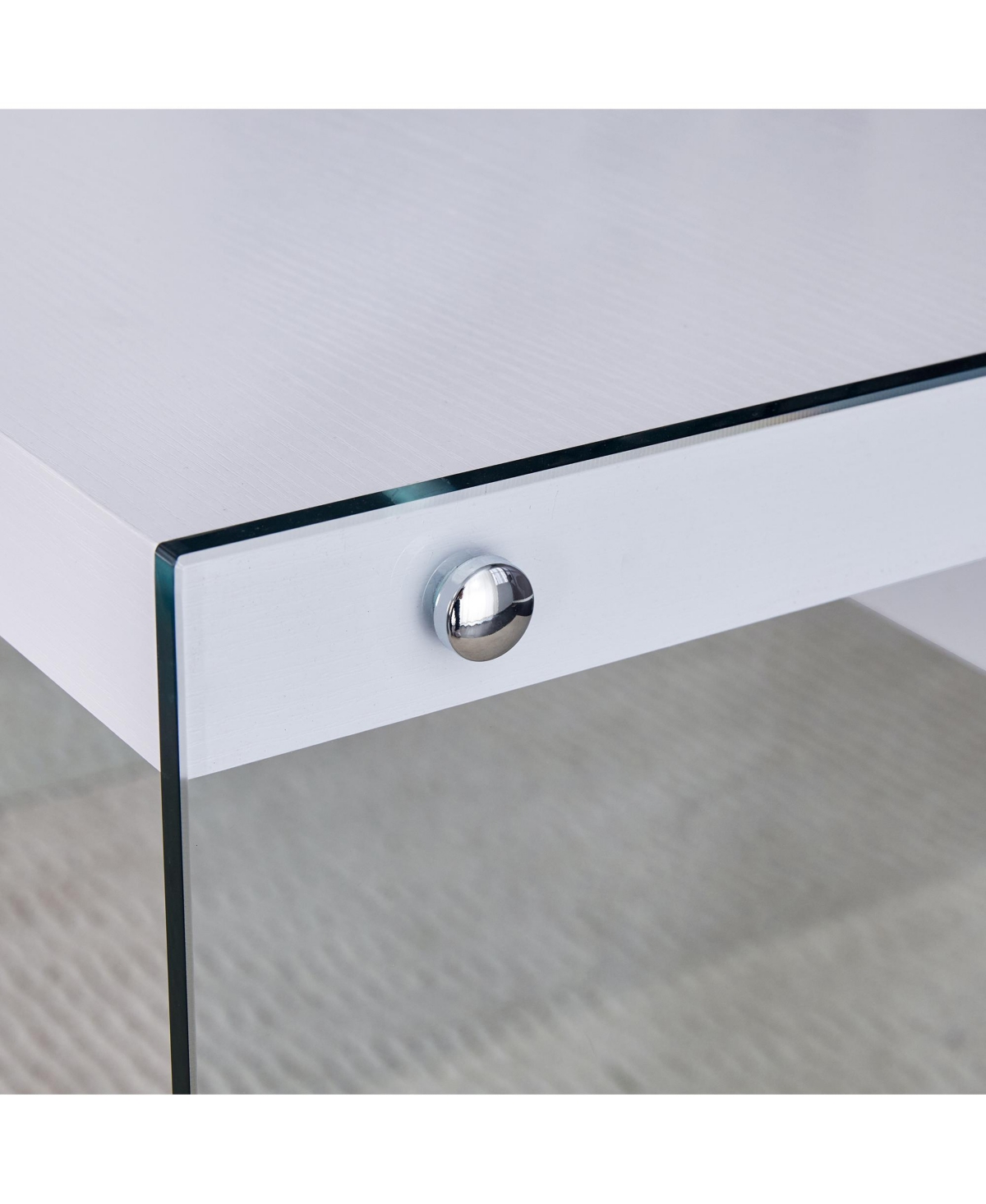 Streamdale Furniture The top of the coffee table is made of Mdf andstickers, and the sides are clear tempered glass. The design is simple and e