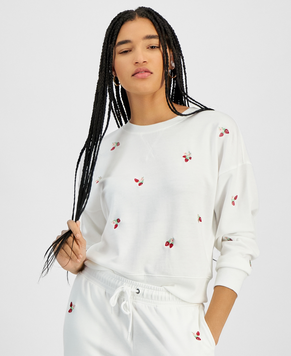 Juniors' Embroidered Fleece Crewneck Sweatshirt - Cream Strawberries